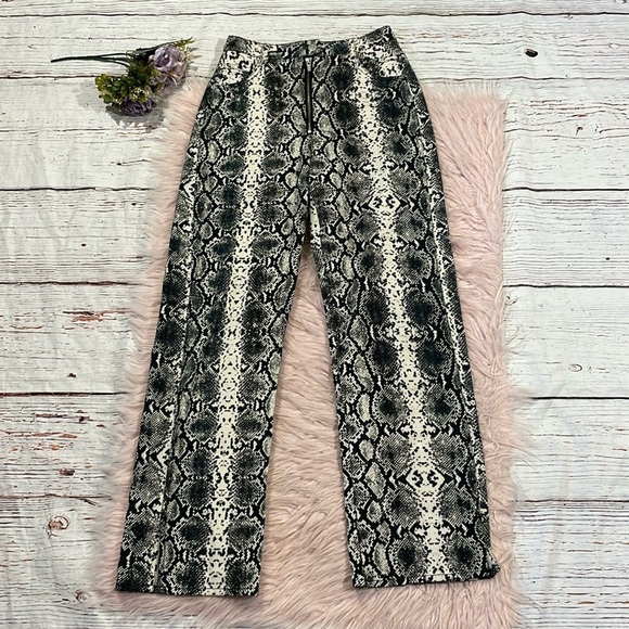 VEDA Snake Print High Rise Bootcut Pants in Black White - Picture 1 of 10